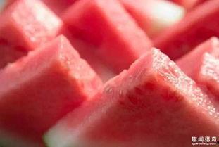 网上流行吃瓜是什么意思,吃瓜背后的文化现象